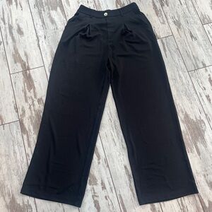 NWT – Women’s Black Wide Leg High-Waisted Dress Pants | Size Medium | Clozoz